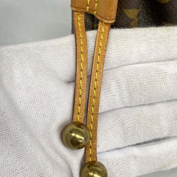 LOUIS VUITTON Brown Monogram Bag - Picture 13 of 14